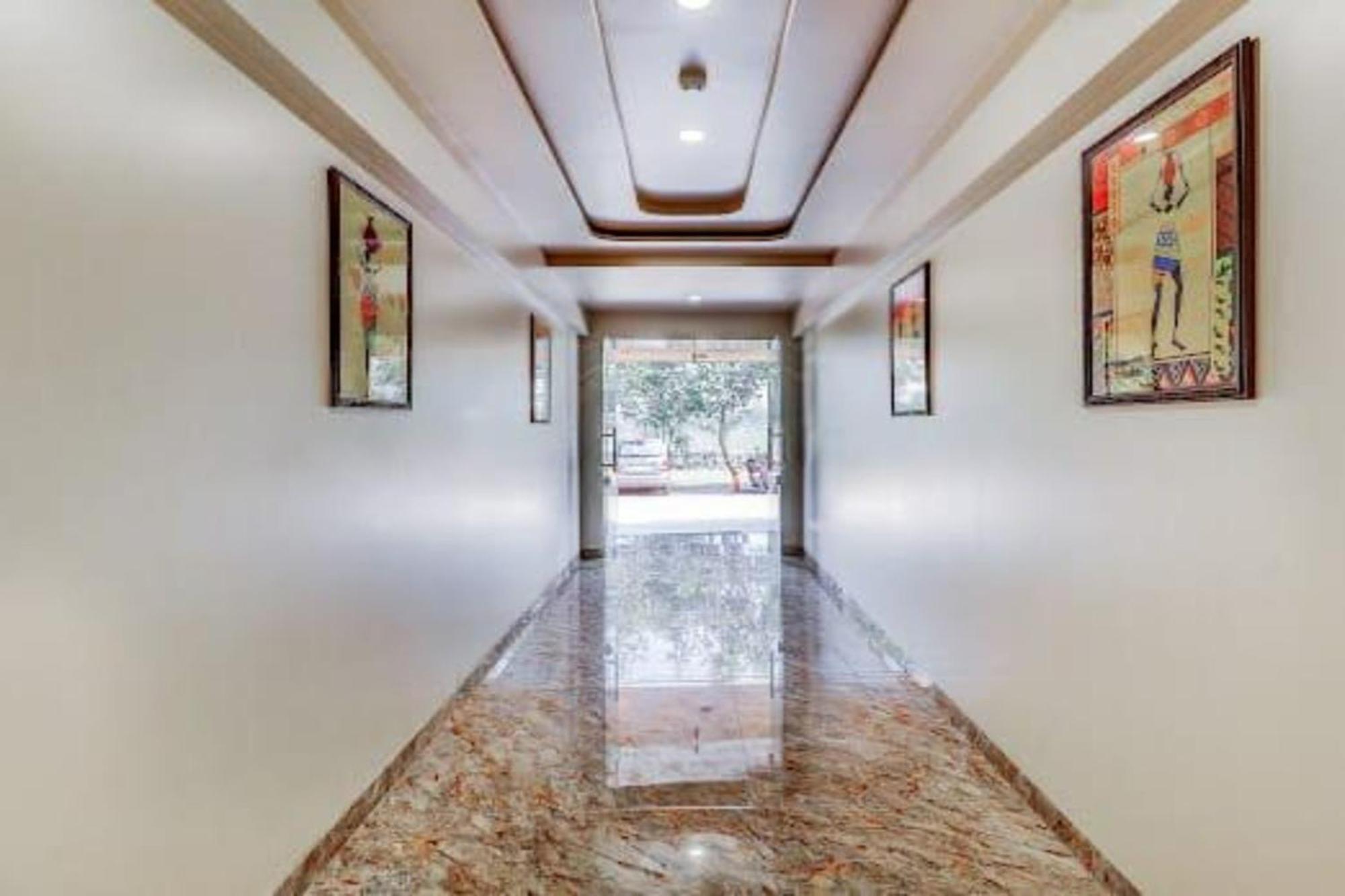 Hotel Apratim Lodging & Boarding Ulhasnagar Ngoại thất bức ảnh